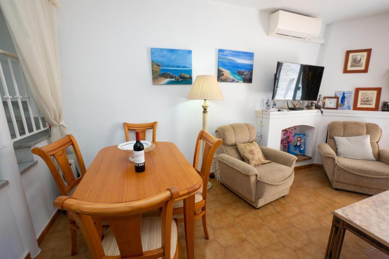 Pinos 2 Apartment เนร์คา ภายนอก รูปภาพ